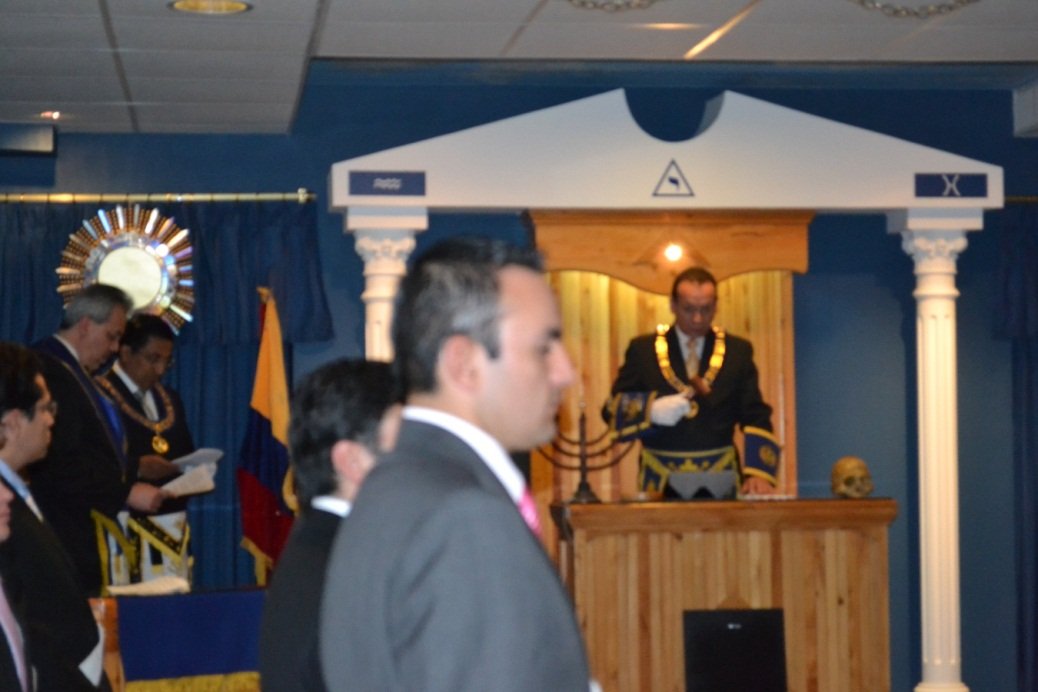 El Gran Maestro Jaime Acosta durante actividades logiales